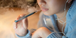 UK Report Finds 60% of Businesses Avoid Fines for Selling E-Cigarettes to Minors